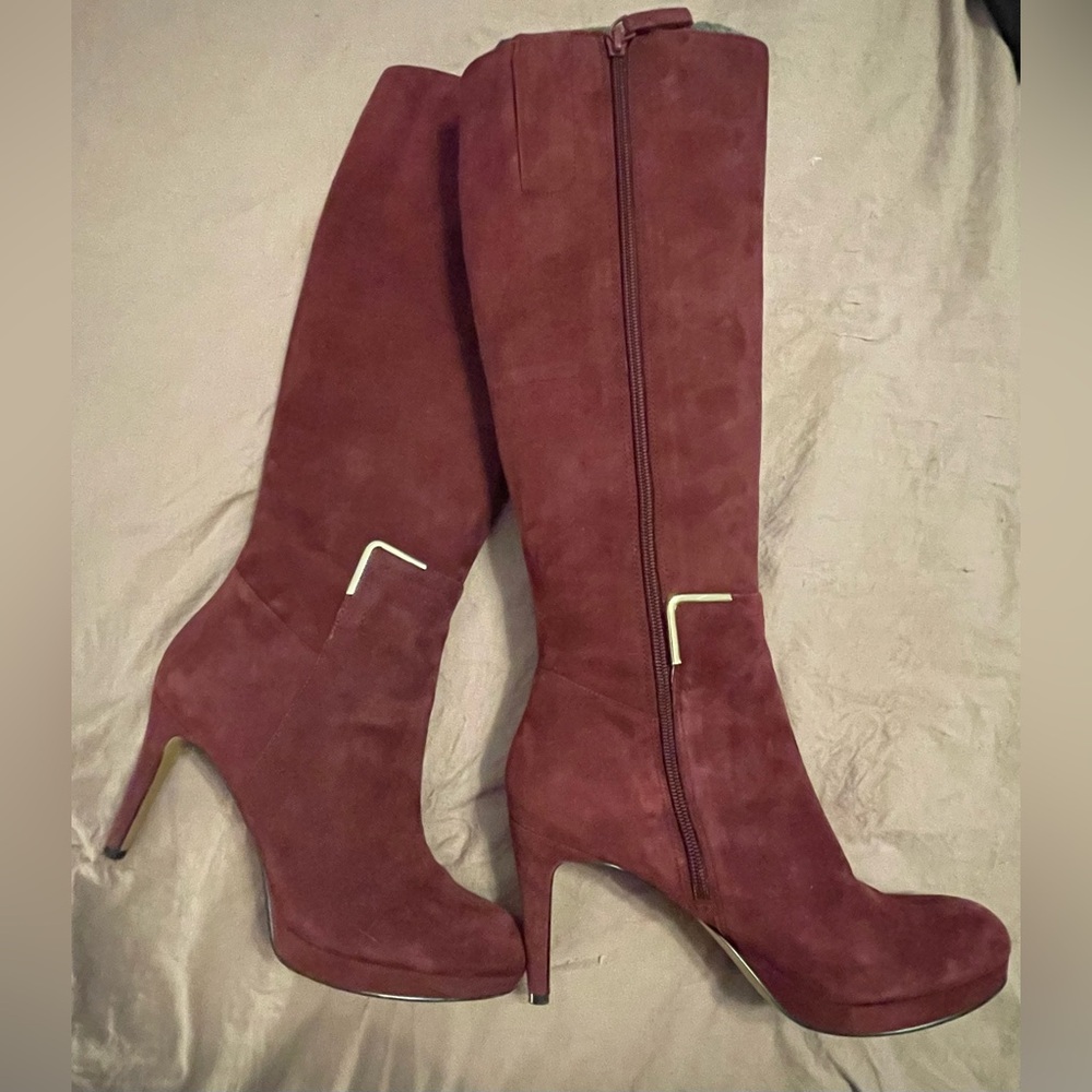 Nine West Size 9M NWEVAH Suede Boots